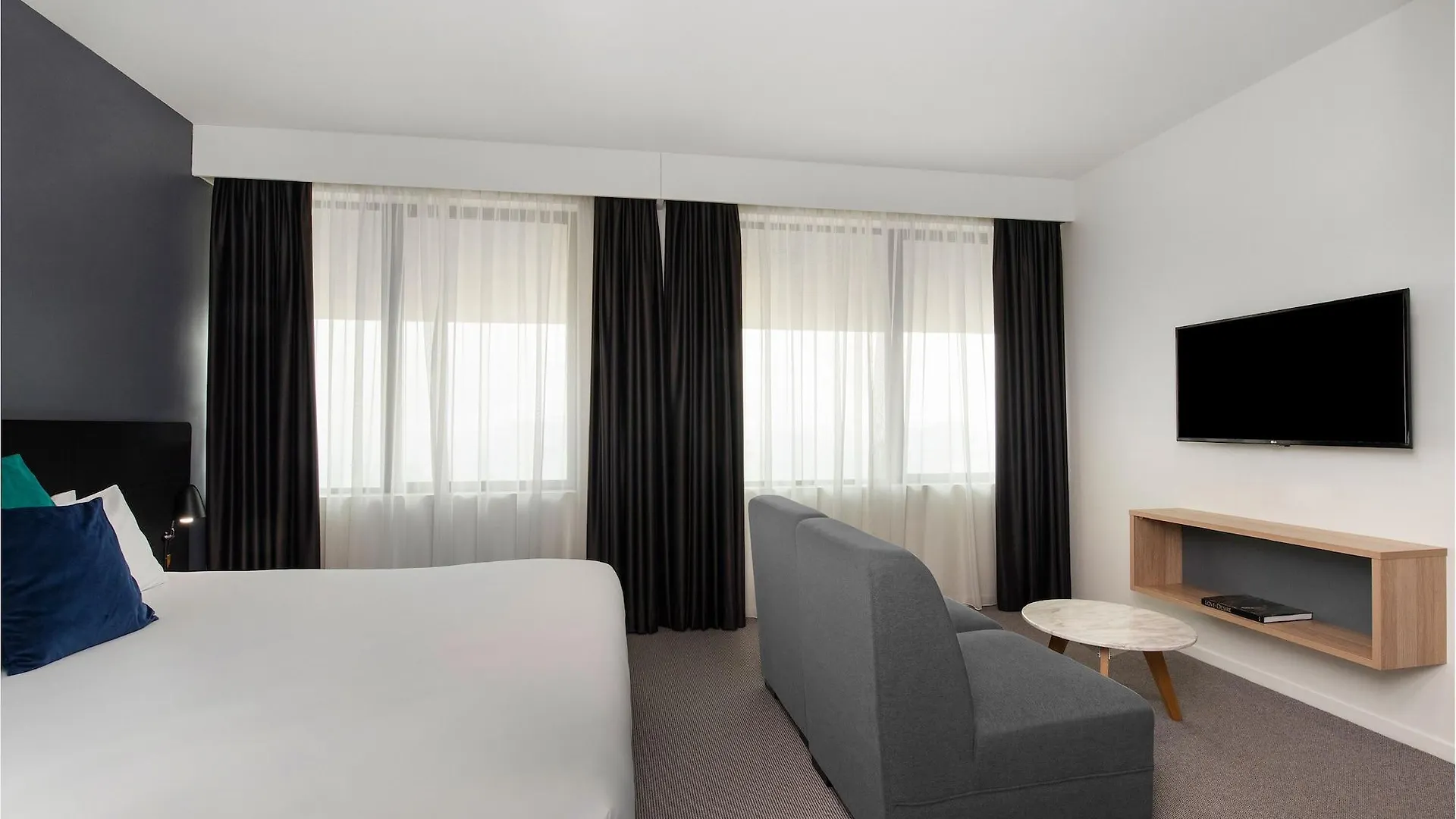 Mantra Macarthur Hotel Canberra