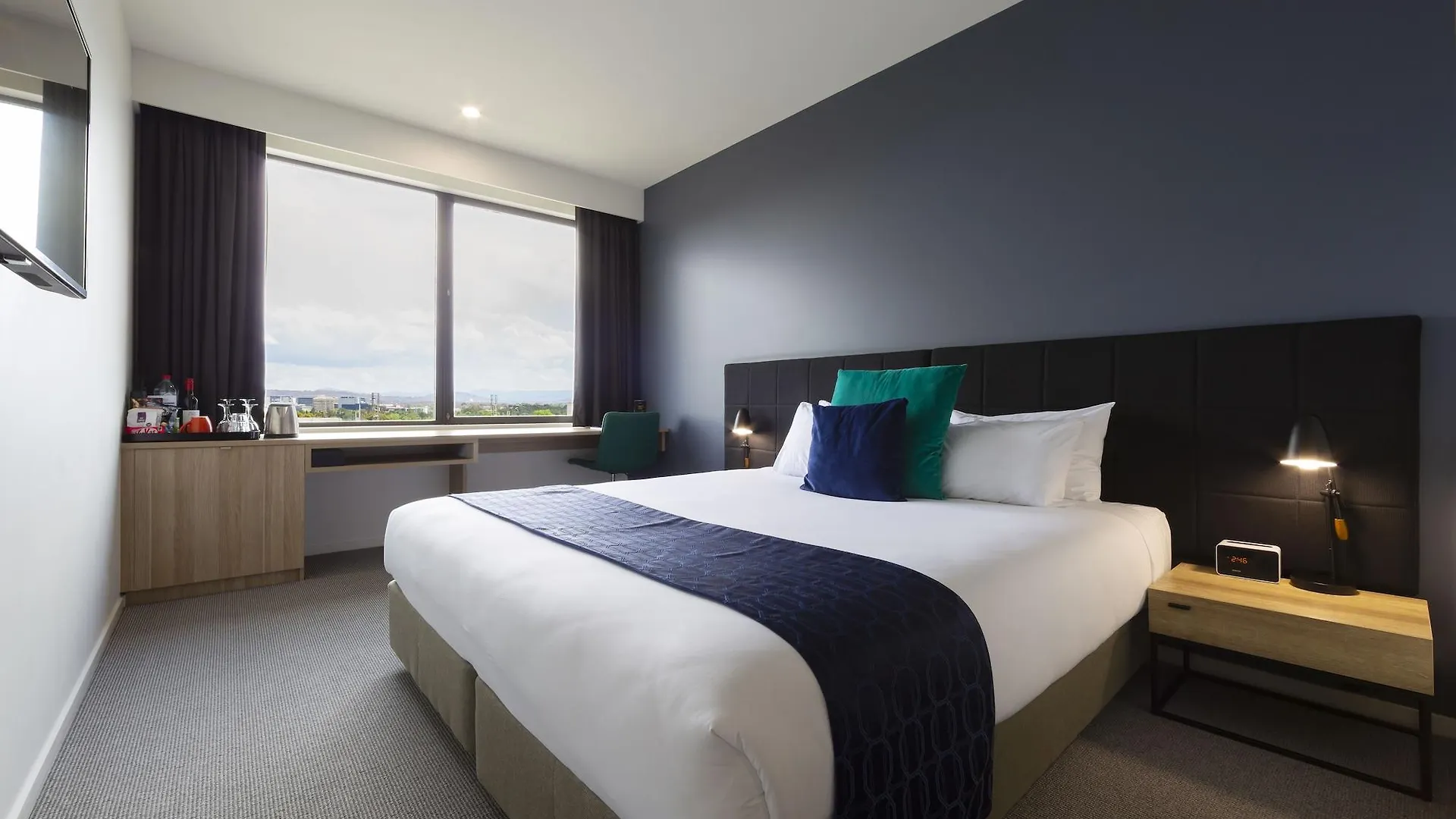 Mantra Macarthur Hotel Canberra Australia