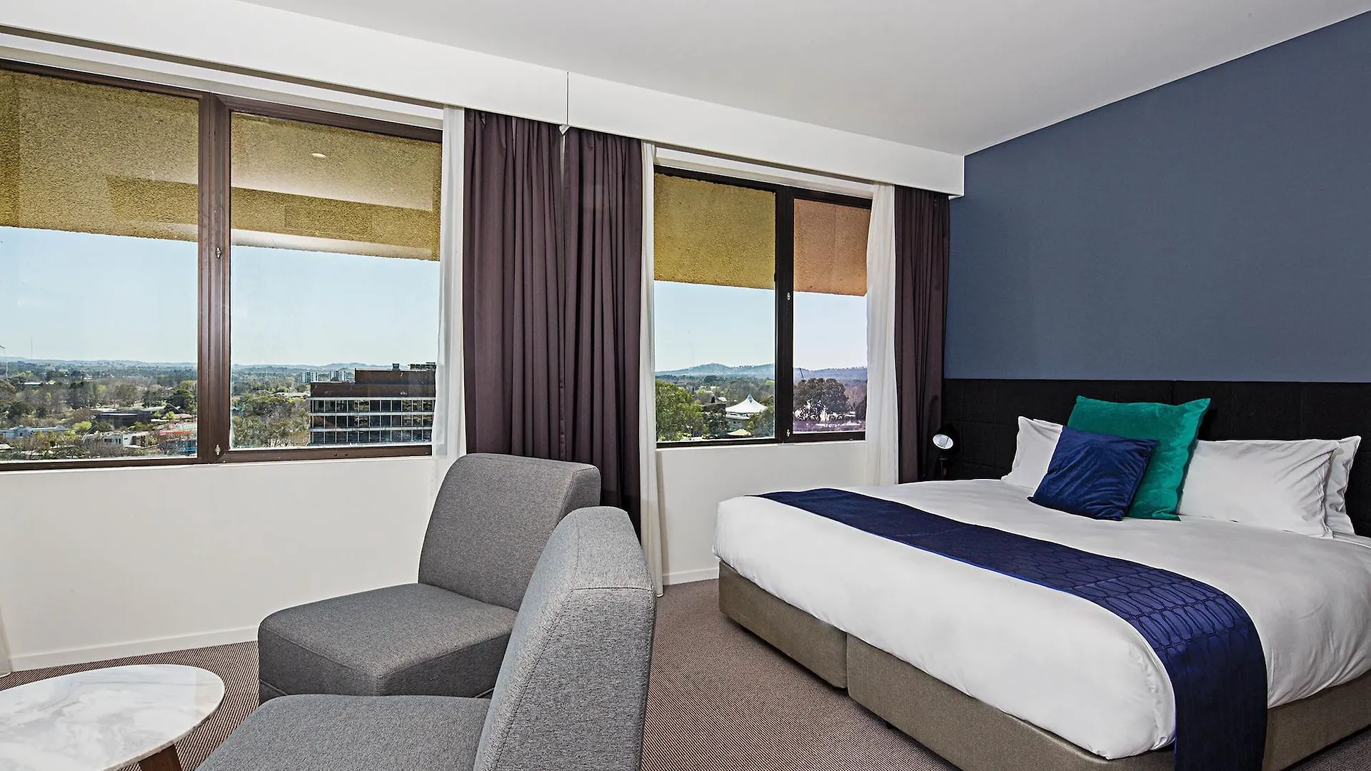 Mantra Macarthur Hotel Canberra 4*,