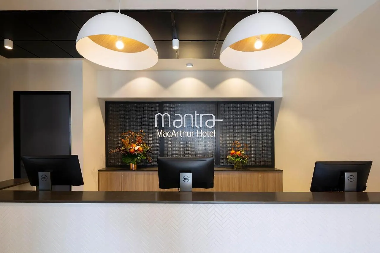 Mantra Macarthur Hotel Canberra 4*,